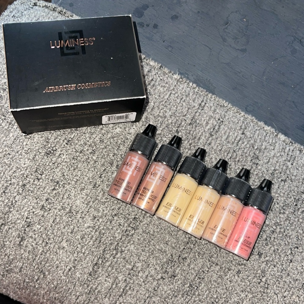 NWT Luminess Kit